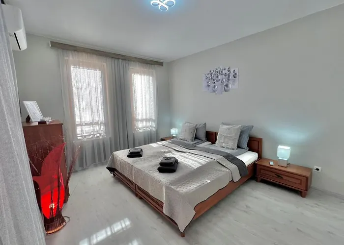 2br Snowflake By Si Bansko