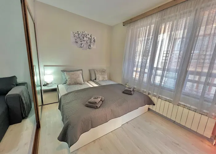 2br Snowflake By Si Apartment